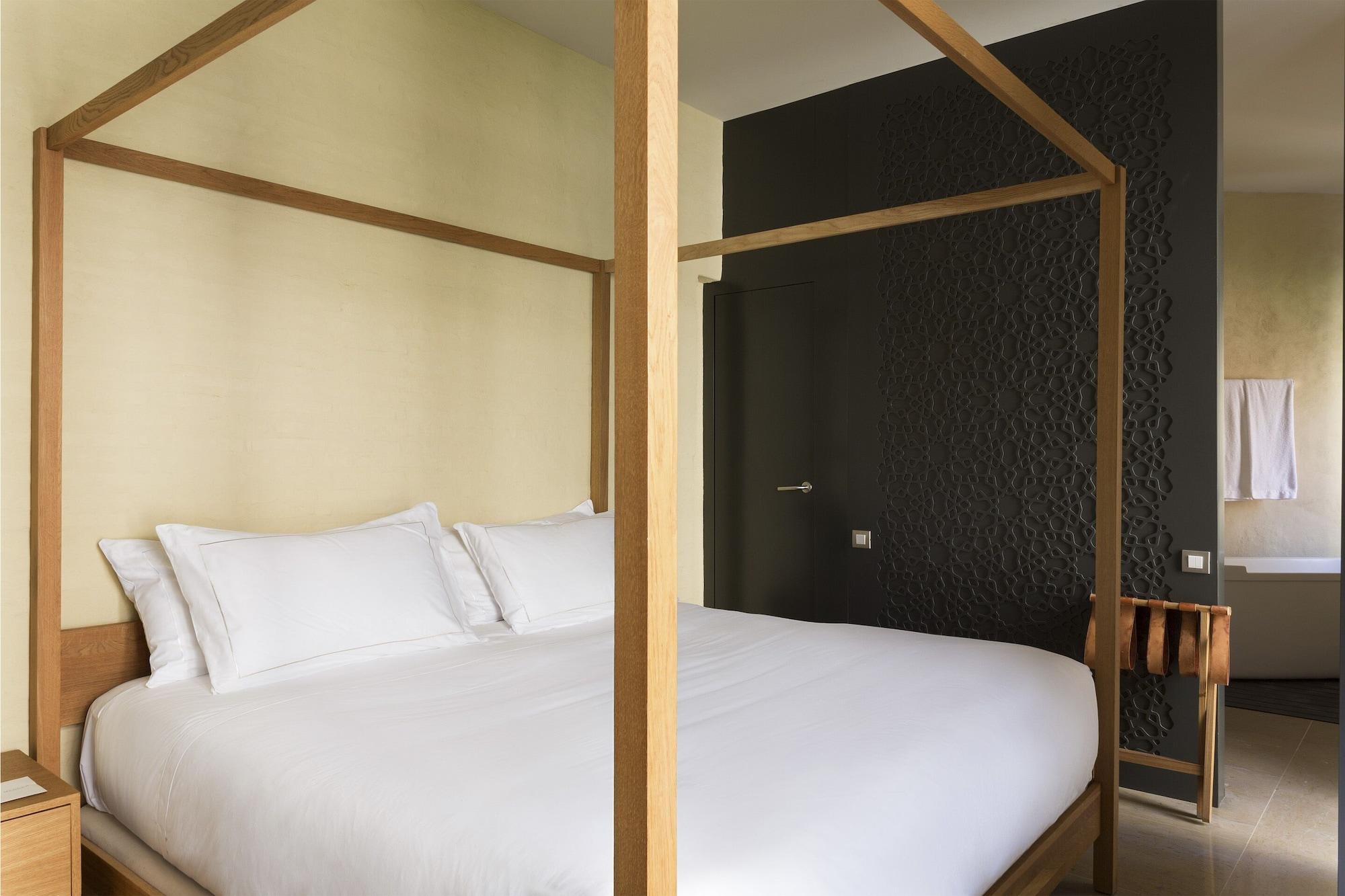 Eme Catedral Mercer Hotel Sevilla Exteriör bild A room at the hotel