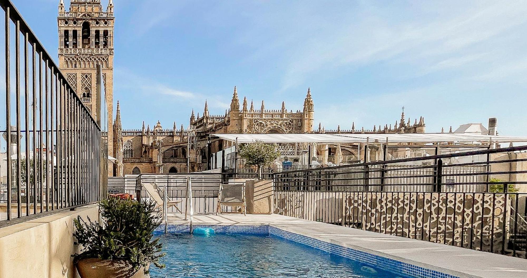 Eme Catedral Mercer Hotel Sevilla Exteriör bild The Roman Baths of Córdoba