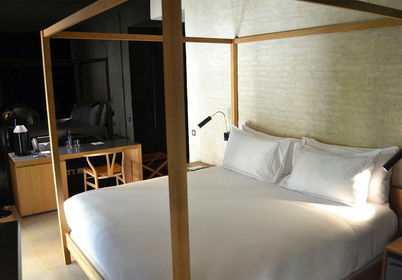 Eme Catedral Mercer Hotel Sevilla Exteriör bild A room at the hotel