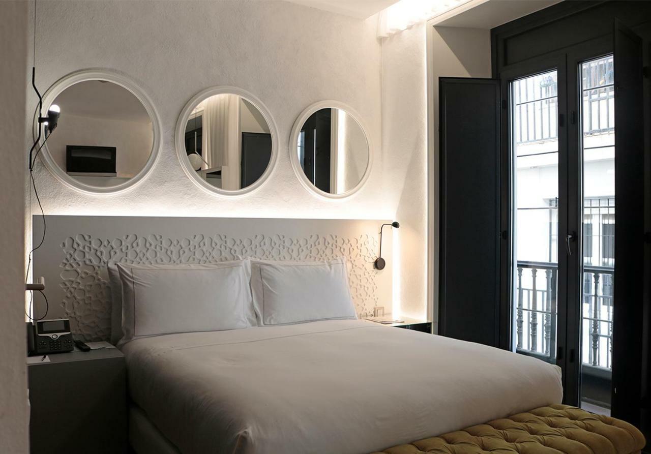 Eme Catedral Mercer Hotel Sevilla Exteriör bild A room at the hotel