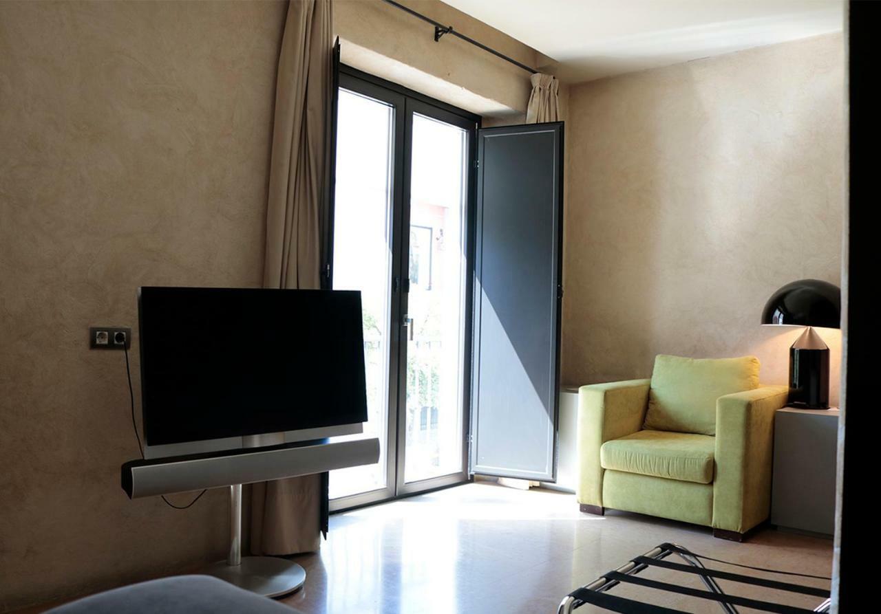 Eme Catedral Mercer Hotel Sevilla Exteriör bild A room at the hotel