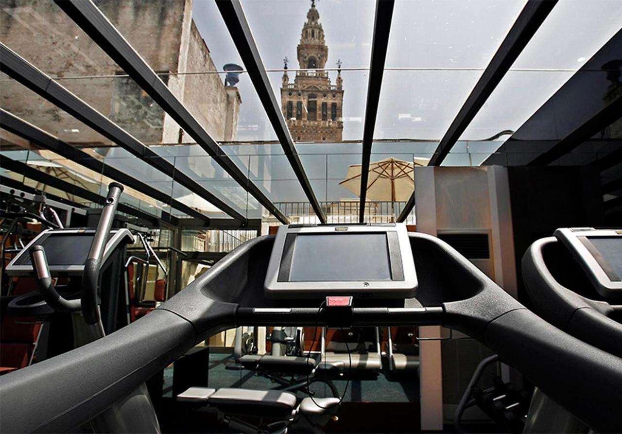 Eme Catedral Mercer Hotel Sevilla Exteriör bild The gym at the hotel
