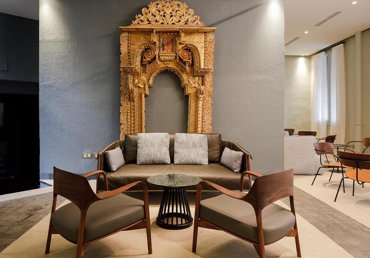 Eme Catedral Mercer Hotel Sevilla Exteriör bild The Library at The Park, New Delhi